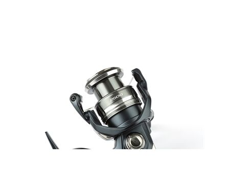 SHIMANO Miravel | C2000S